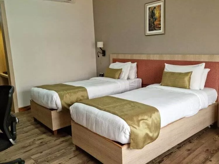 هتل Nirvana By Luxury International