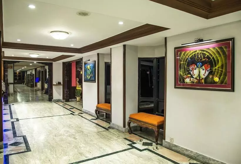 هتل Nirvana By Luxury International