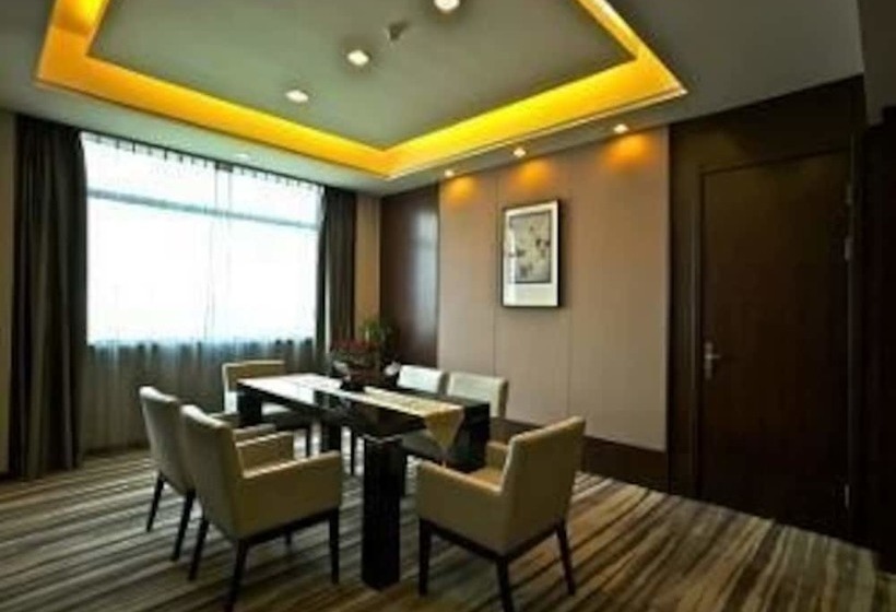 Hotel Ramada Suzhou Luzhi