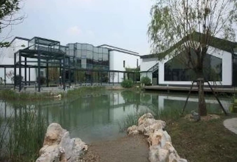 Hotel Ramada Suzhou Luzhi