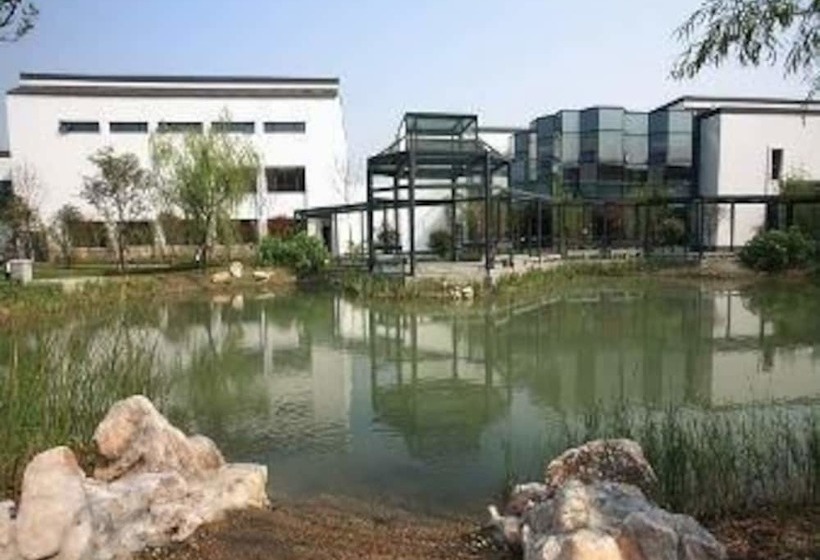 Hotel Ramada Suzhou Luzhi