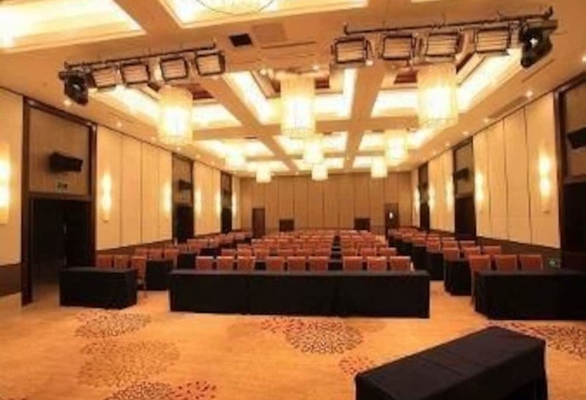 Hotel Ramada Suzhou Luzhi