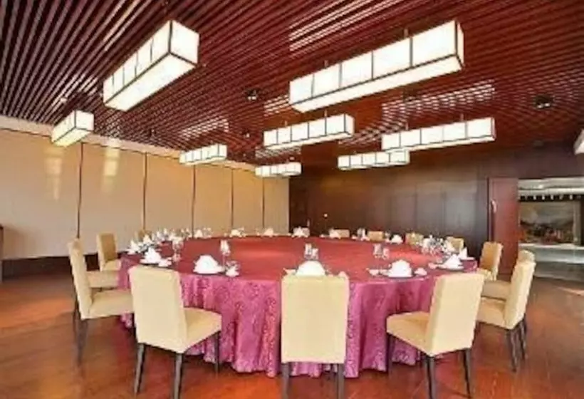 호텔 Ramada Suzhou Luzhi
