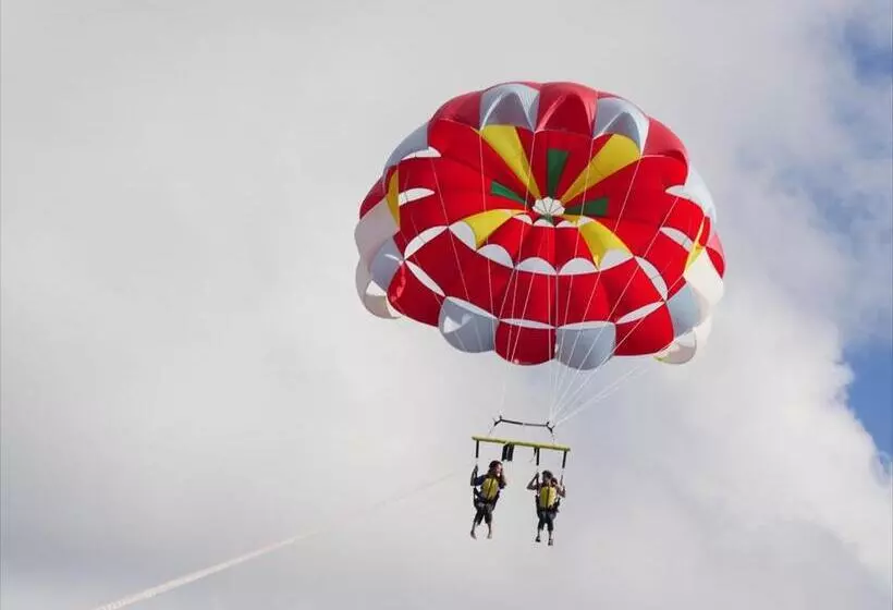 Отель Shigira Bayside Suite Allamanda