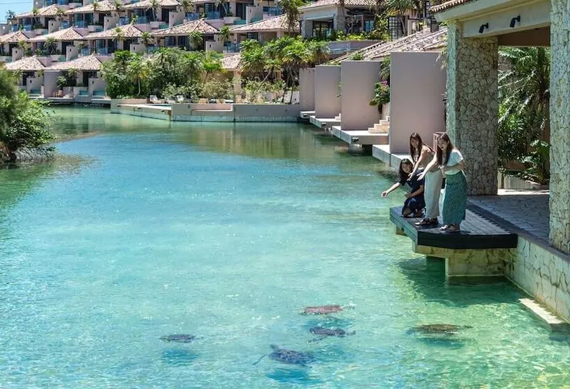 Отель Shigira Bayside Suite Allamanda