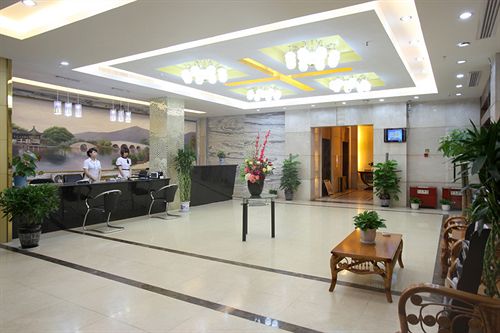 Отель St.rich Yijia