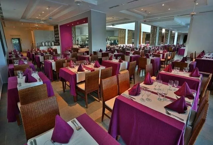 هتل Valentin Perla Blanca - Adults Only