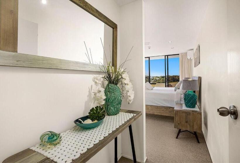 Pacific Towers Beach Resort