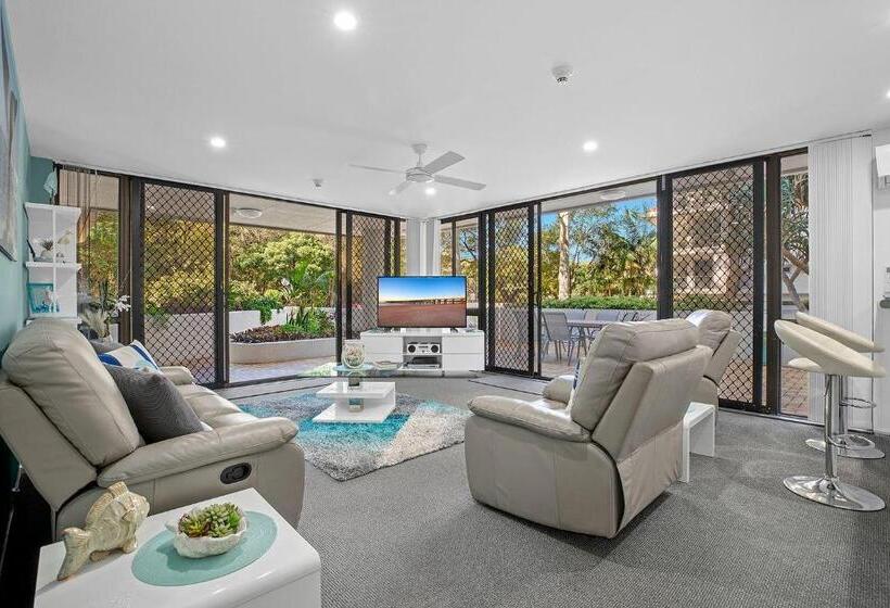 Pacific Towers Beach Resort