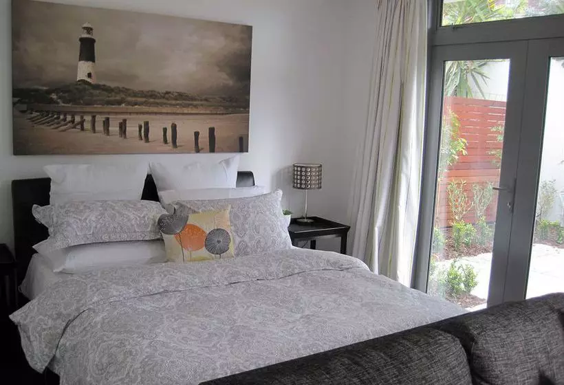 Пансион Acorns Wellington