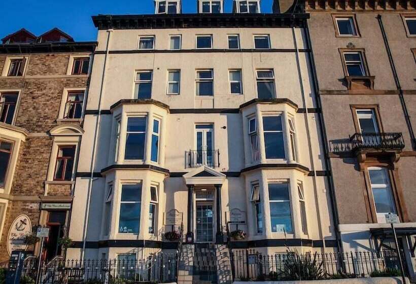 ペンション Riviera Guesthouse