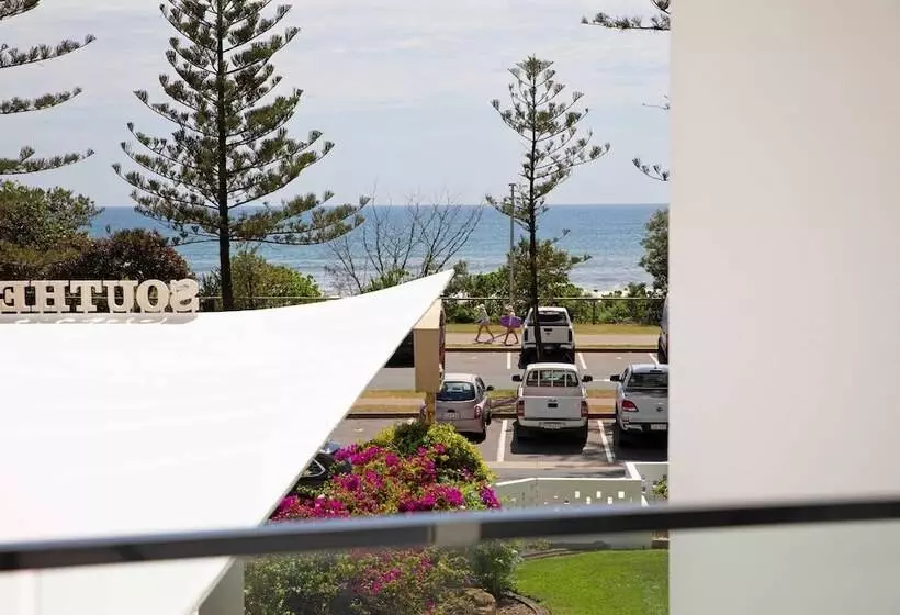 Southern Cross Beachfront Holiday Apartments