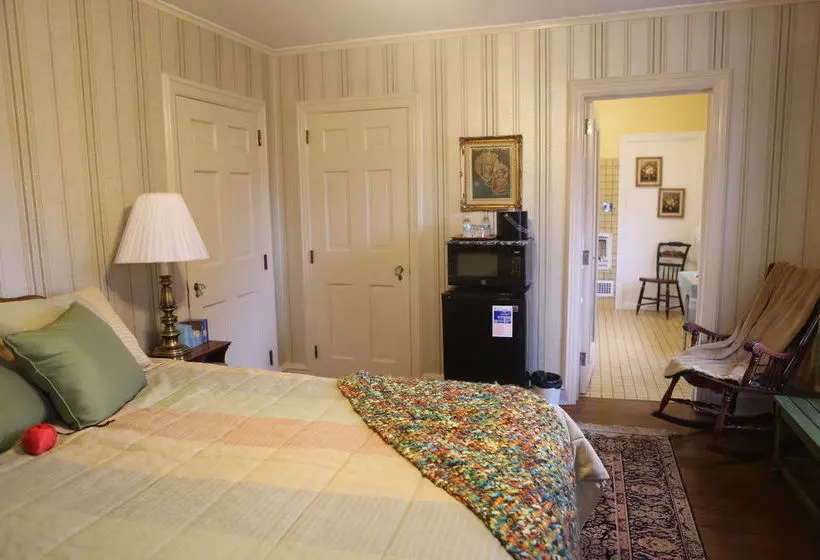 The Robertshaw Country House Bed & Breakfast