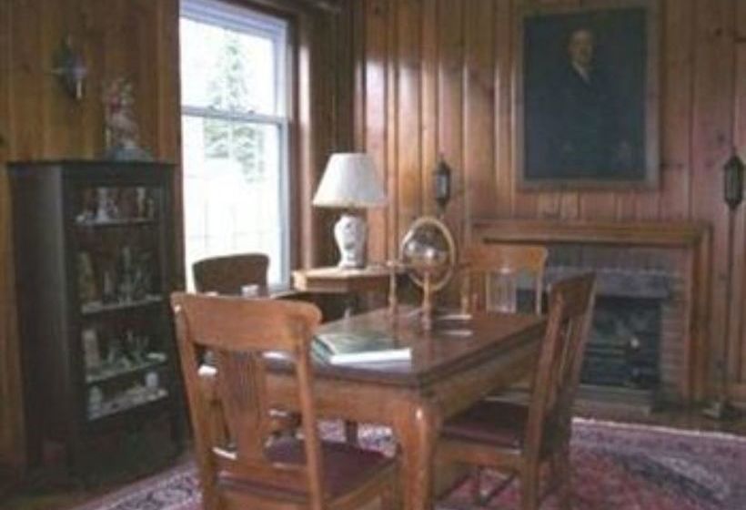 The Robertshaw Country House Bed & Breakfast