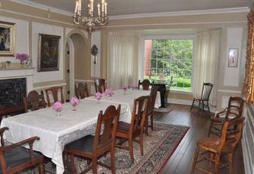 The Robertshaw Country House Bed & Breakfast