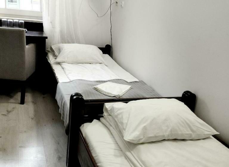 הוסטל Zajazd U Sosny