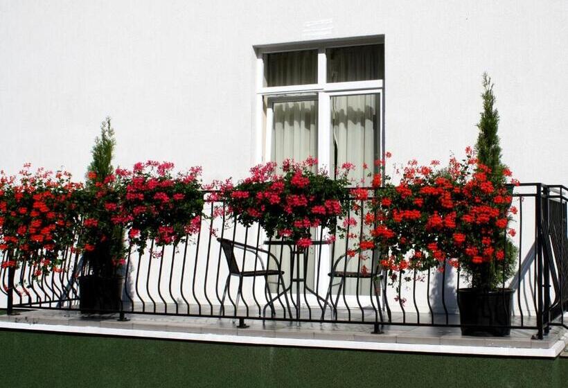 הוסטל Zajazd U Sosny