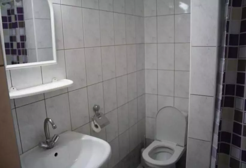 Retkeilymaja Zajazd U Sosny