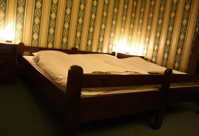 Retkeilymaja Zajazd U Sosny