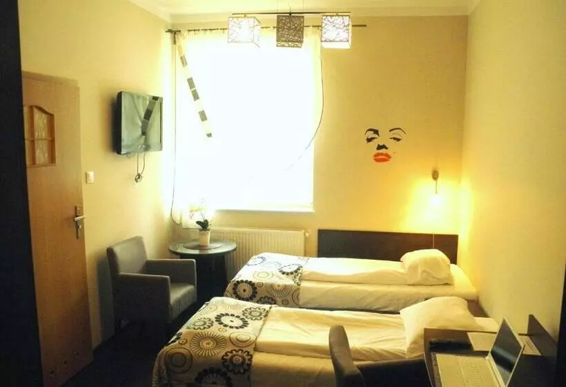 Retkeilymaja Zajazd U Sosny