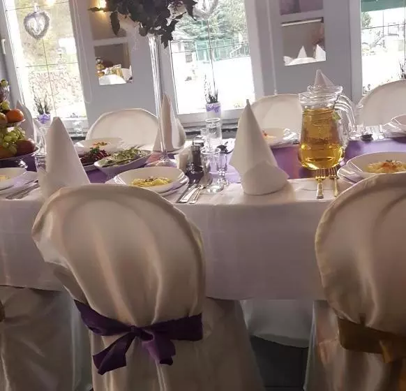 Retkeilymaja Zajazd U Sosny