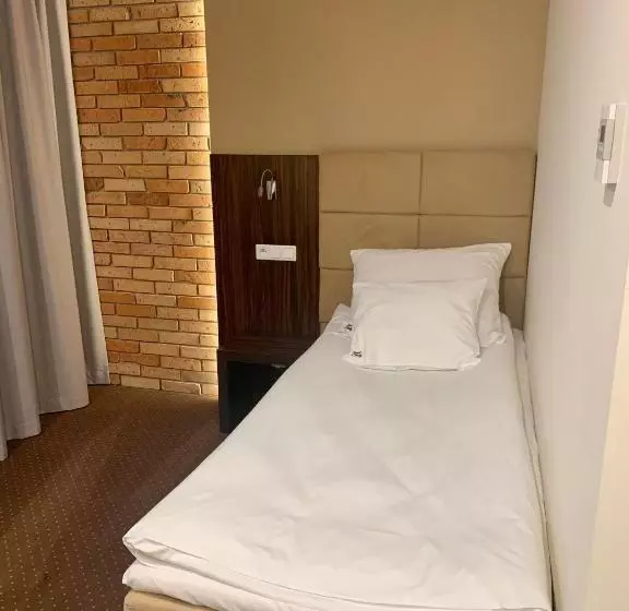 Retkeilymaja Zajazd W Białej