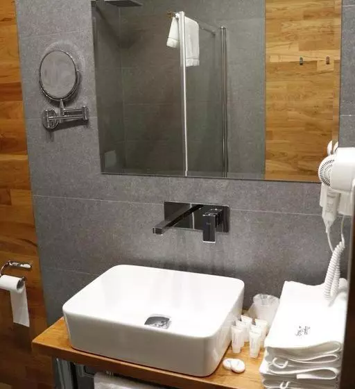 Retkeilymaja Zajazd W Białej