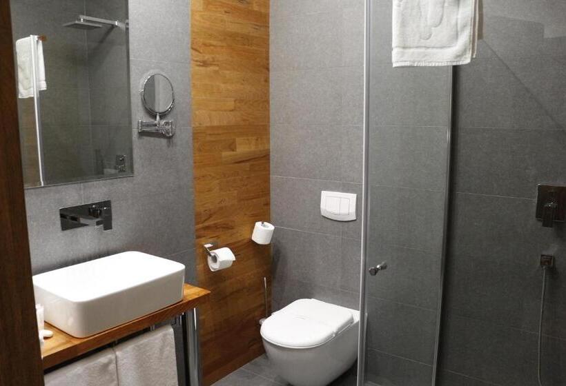 הוסטל Zajazd W Białej