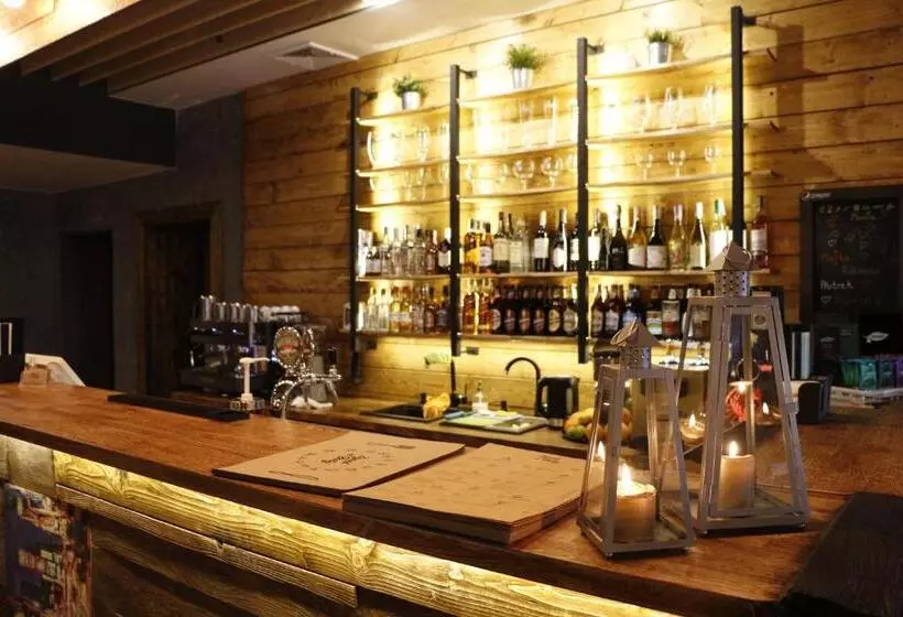 Retkeilymaja Zajazd W Białej