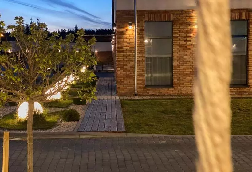 Retkeilymaja Zajazd W Białej