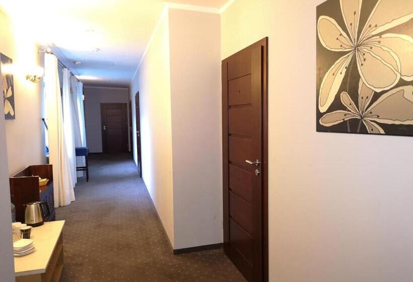 צימר Rynek 14 & Restaurant