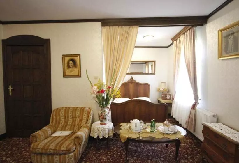 Aamiaismajoitus (B&B) Kiermusy Dworek Nad łąkami