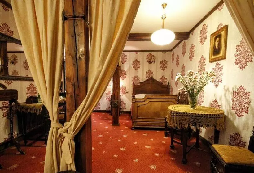 Aamiaismajoitus (B&B) Kiermusy Dworek Nad łąkami