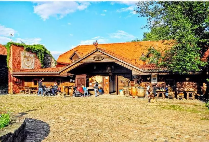 Aamiaismajoitus (B&B) Kiermusy Dworek Nad łąkami