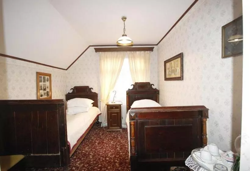 Aamiaismajoitus (B&B) Kiermusy Dworek Nad łąkami