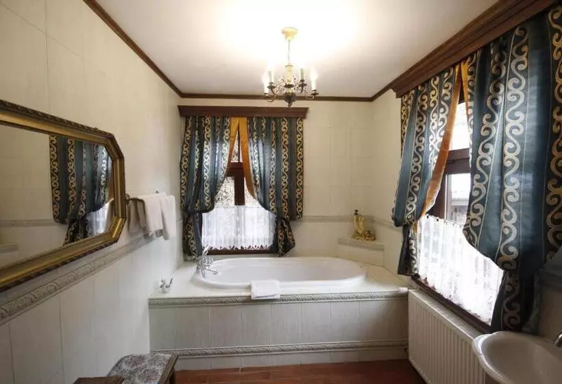 Aamiaismajoitus (B&B) Kiermusy Dworek Nad łąkami