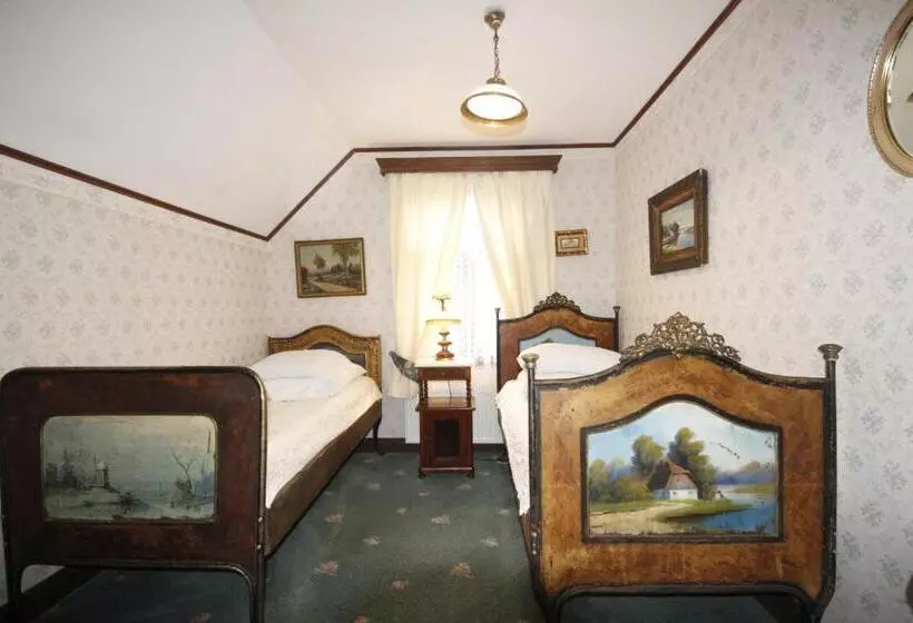 Aamiaismajoitus (B&B) Kiermusy Dworek Nad łąkami