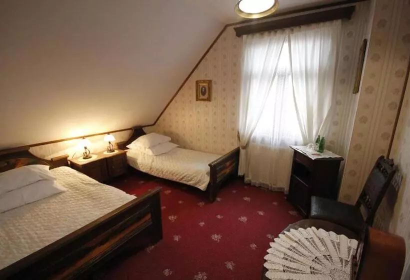 Aamiaismajoitus (B&B) Kiermusy Dworek Nad łąkami