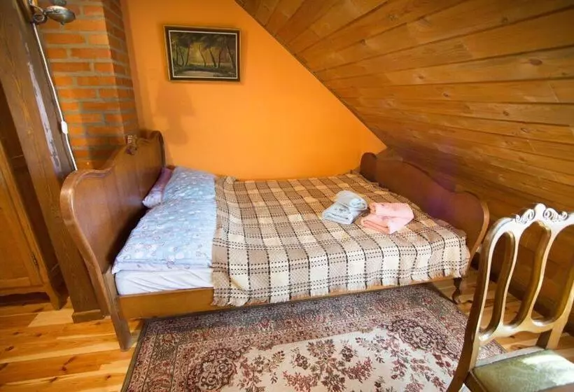 ベッドアンドブレックファースト Oberża