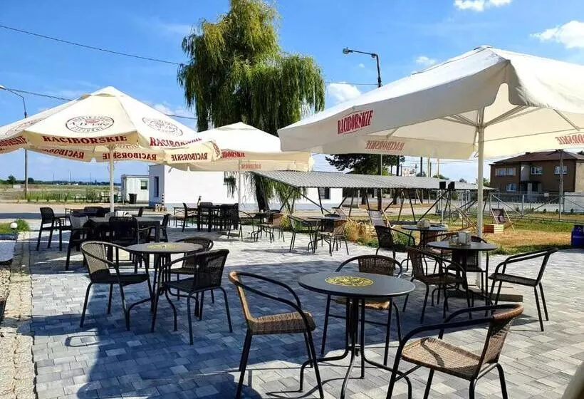 ベッドアンドブレックファースト Przystanek Roszków  Noclegi I Restauracja