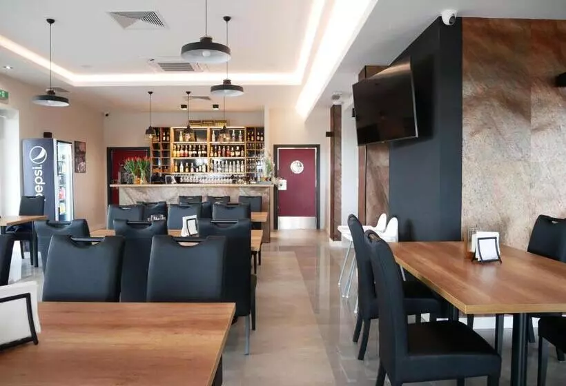 ベッドアンドブレックファースト Przystanek Roszków  Noclegi I Restauracja