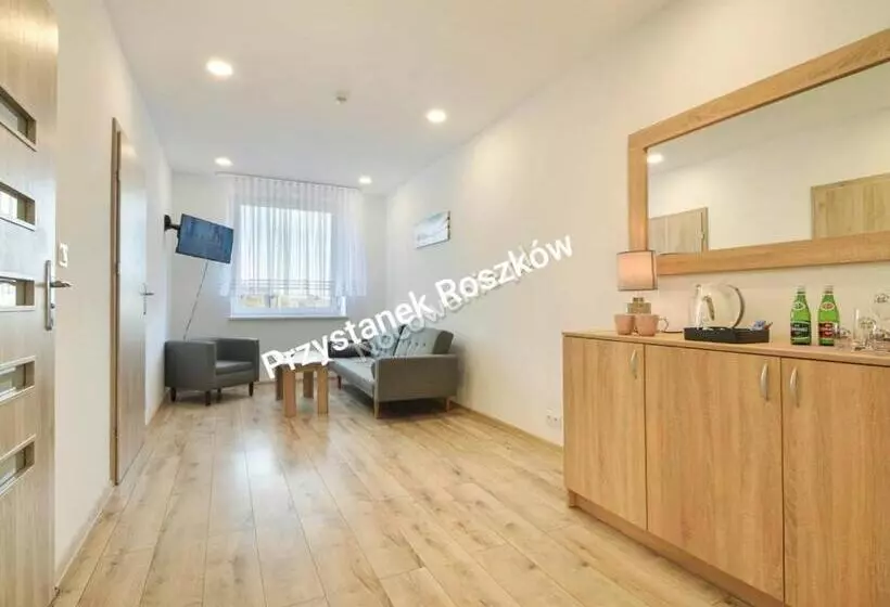 ベッドアンドブレックファースト Przystanek Roszków  Noclegi I Restauracja