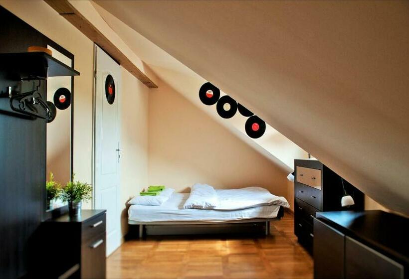 Hostel Bailando Wroclawska 25