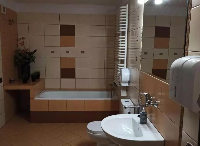 هاستل Noclegi Słodki Sen 1