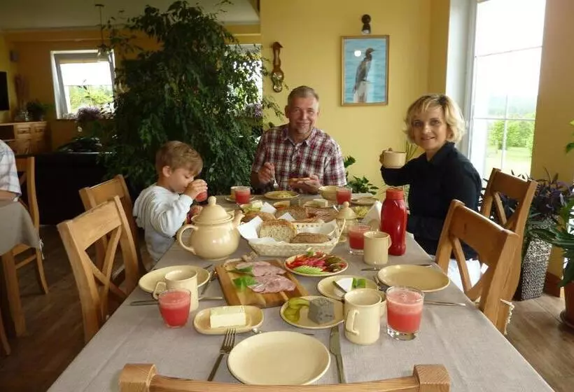 ホテル Agroturystyka Nad Wielkim Szelągiem