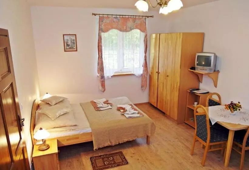 Hotelli Dworek Słoneczko