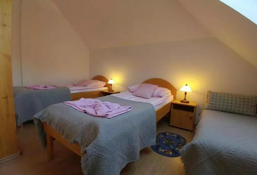 Hotelli Dworek Słoneczko
