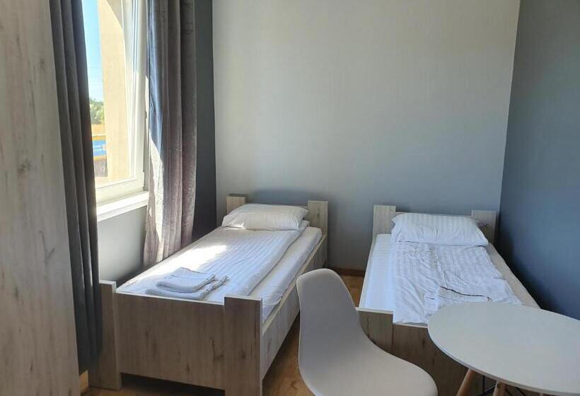 ホテル Hostel Agma