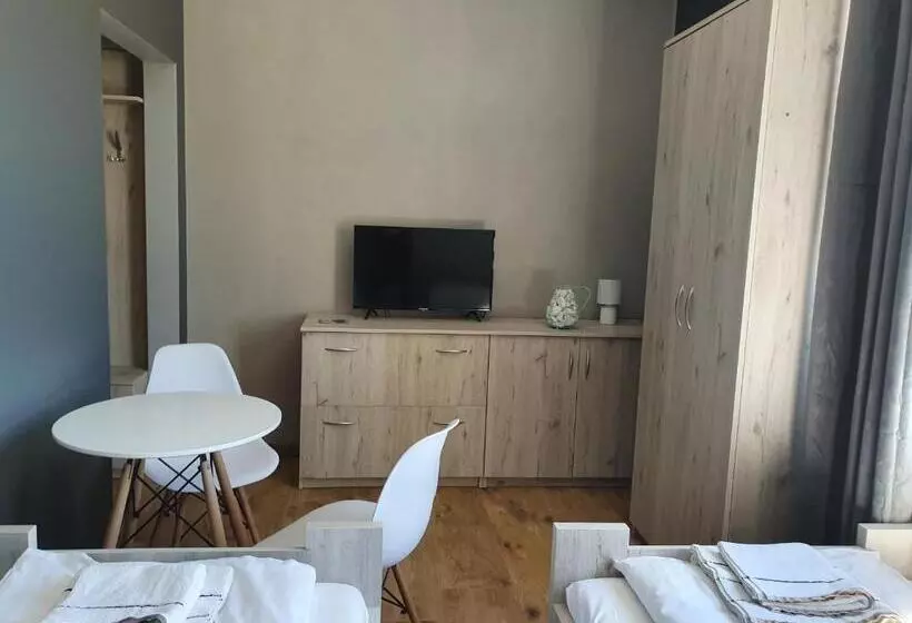 ホテル Hostel Agma