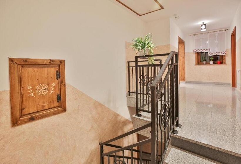 Hotell Pokoje Na Zakręcie Blisko Term Bania Oraz Restauracji Rodzinna Atmosfera